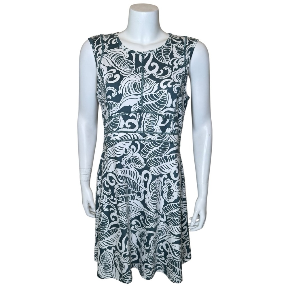 Title Nine Floral Dream Dress L Sleeveless Fit & Flare Sage Green White